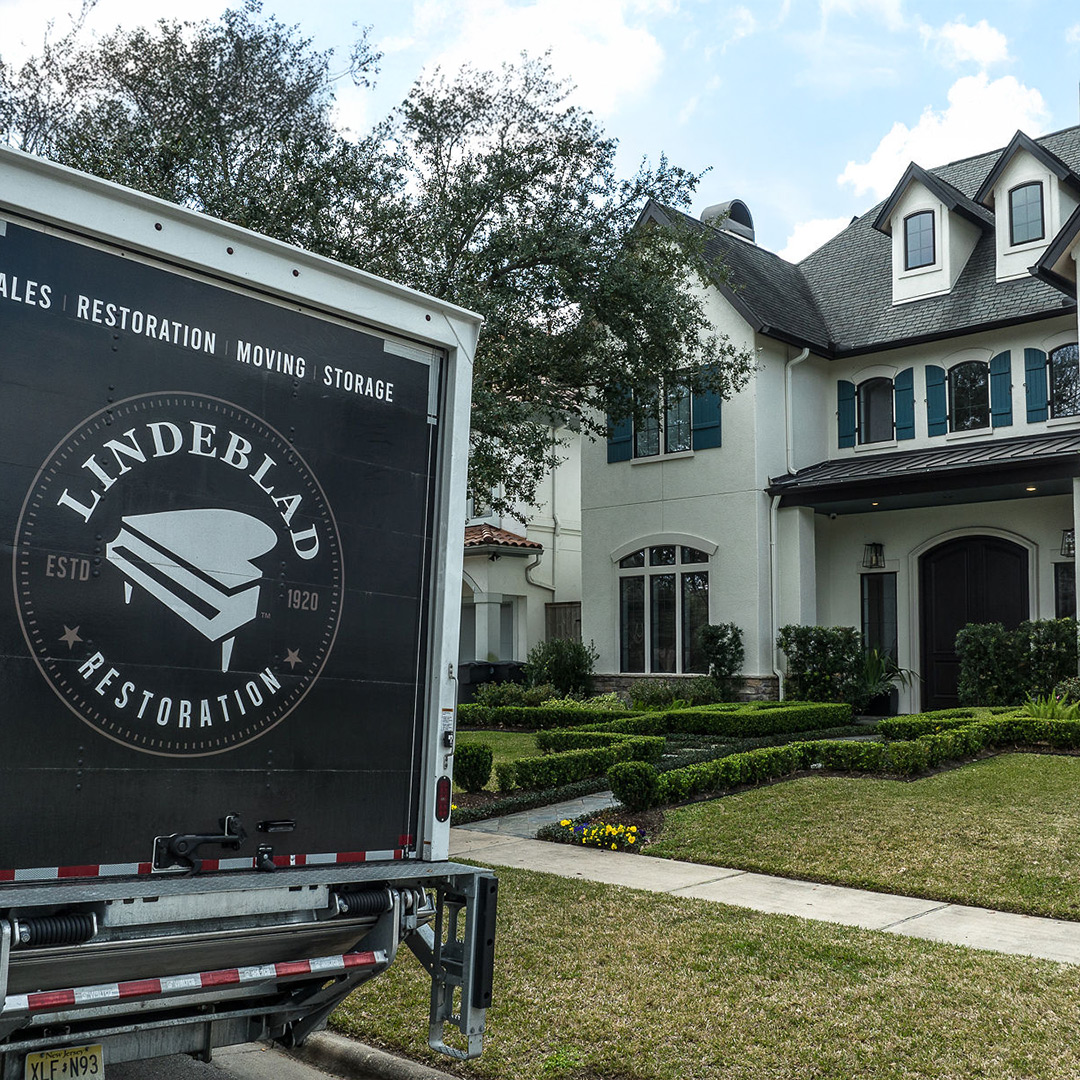 Lindeblad's piano movers in Houston